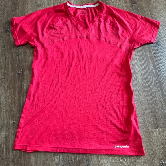 Patagonia W's Short-Sleeved Windchaser Shirt - Picture 3 of 8